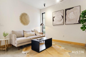 Stylish Boho Loft w Free Prkg with Luxurious King Bed